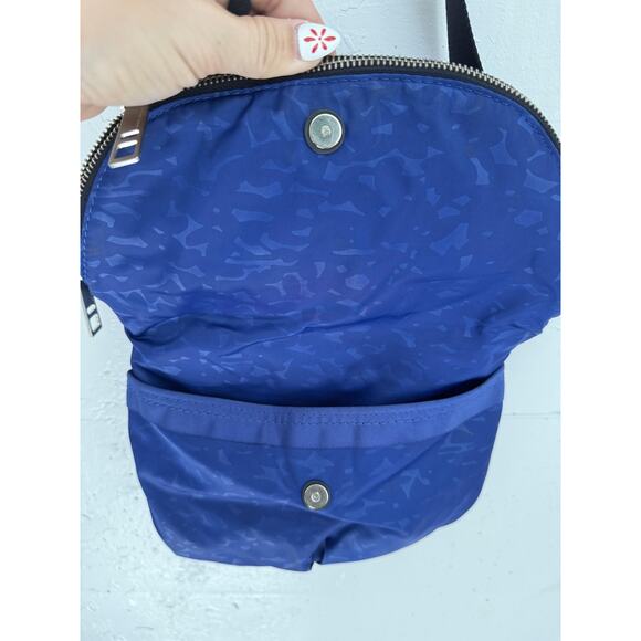Lululemon Crossbody Bag Womens Adjustable Strap Festival Purse Shadow wrap Blue - Picture 6 of 12